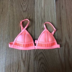 Triangl bikini top